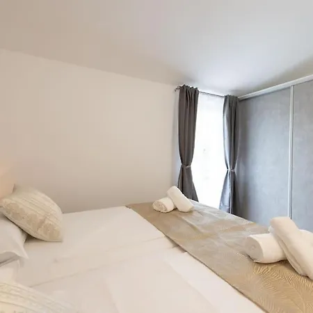 Apartamento La' Ena - New Modern Apartment- Beautiful Sea View Podstrana