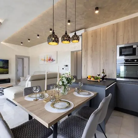 Apartamento La' Ena - New Modern Apartment- Beautiful Sea View Podstrana