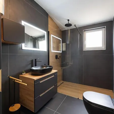 La' Ena - New Modern Apartment- Beautiful Sea View Apartamento
